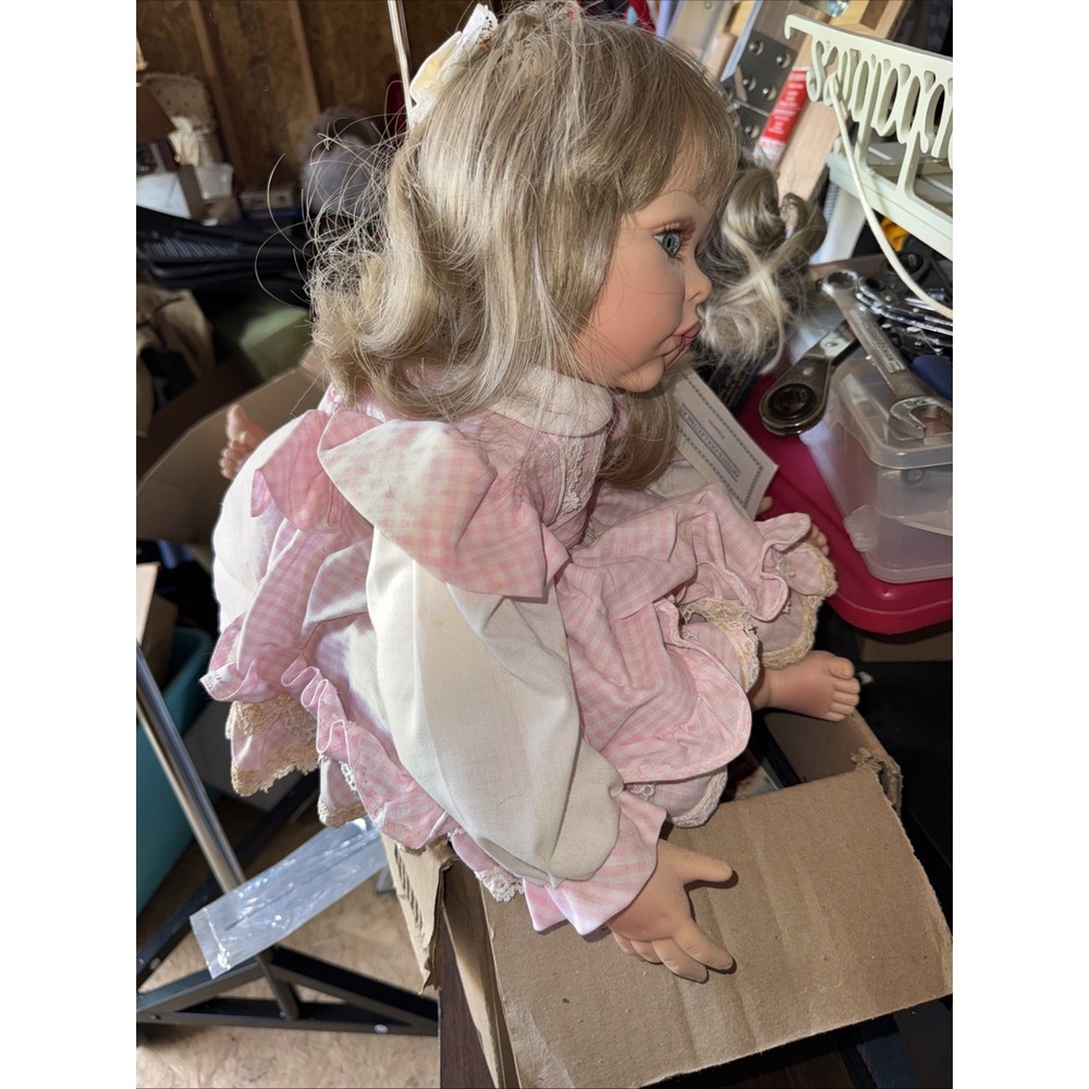 Vintage Fayzah Spanos Sitting Vinyl Doll LE #152/2yrs 28 in 1992 RARE - Picture 13 of 14